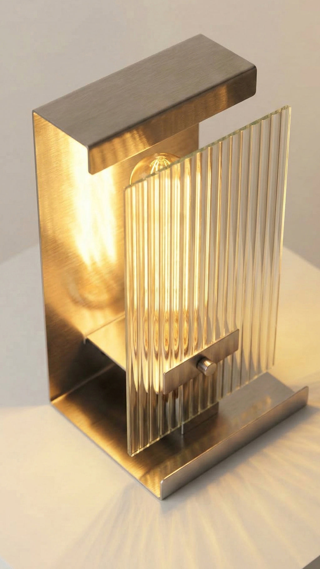 Bifrost table lamp