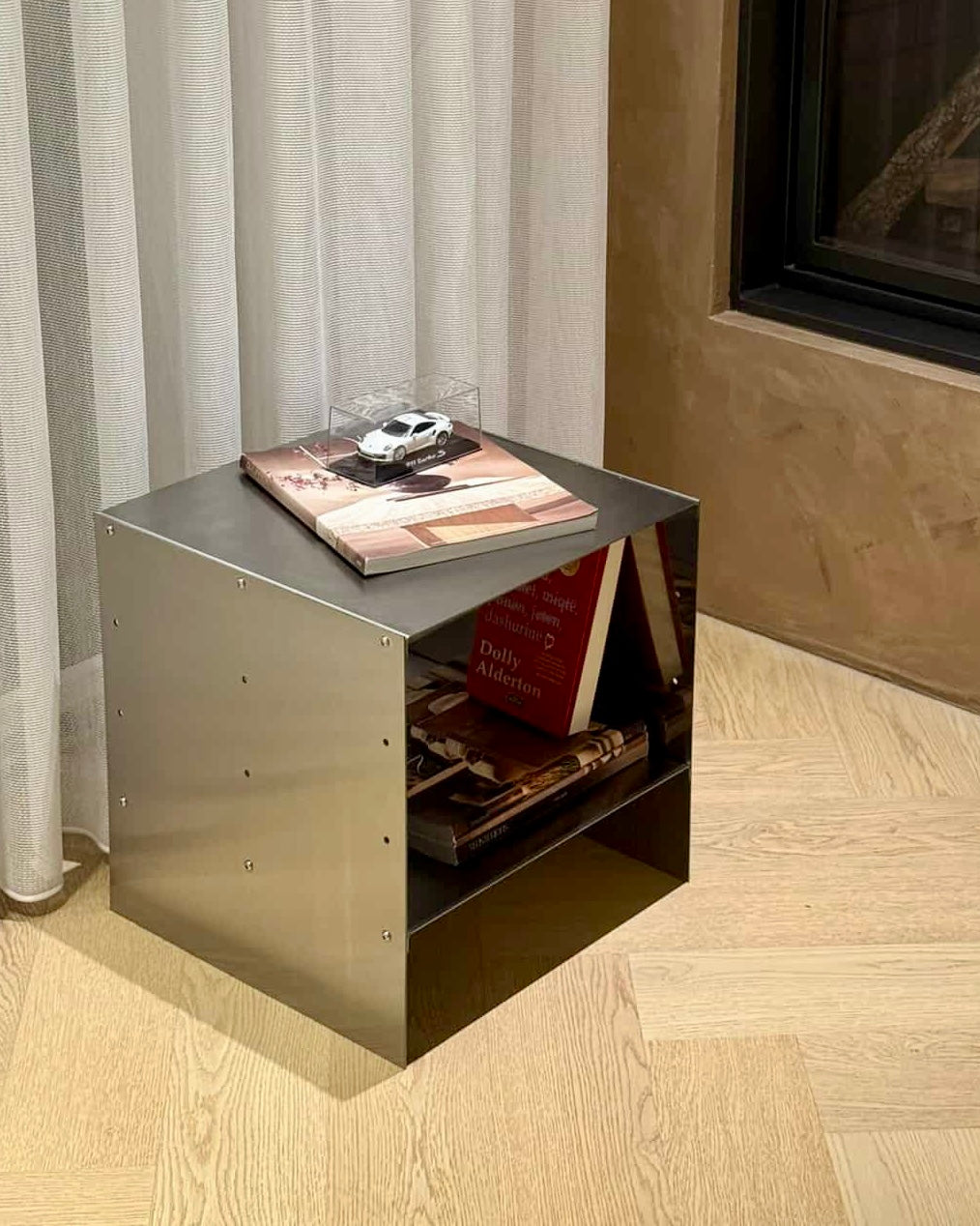 Side Table Edge