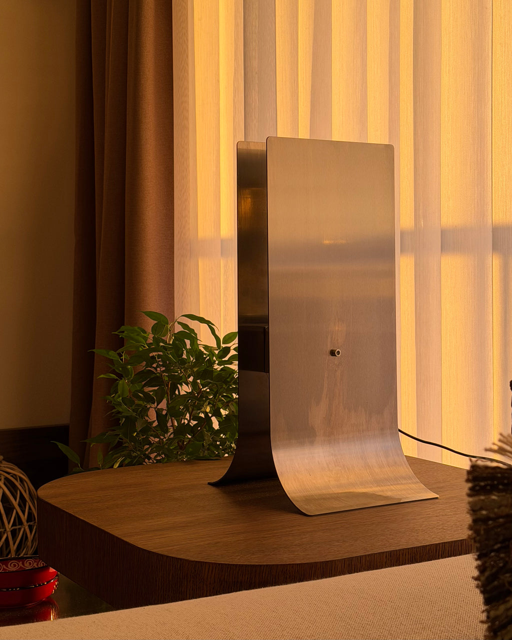 LJOSS table lamp