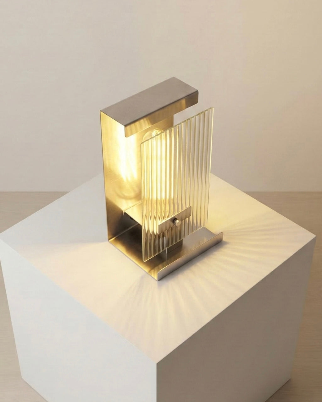 Bifrost table lamp